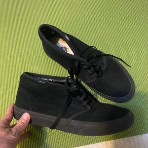 Men’s black vans shoes